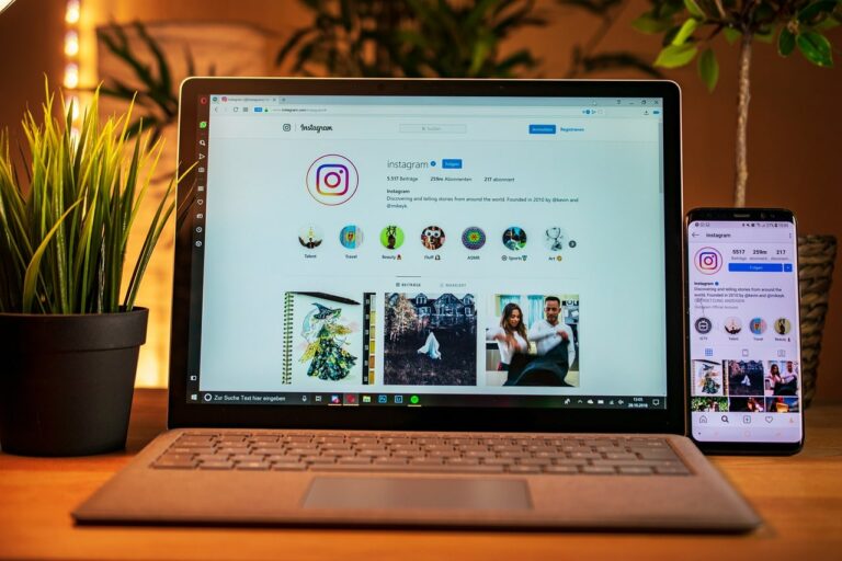 instagram sur ordinateur et téléphone portable